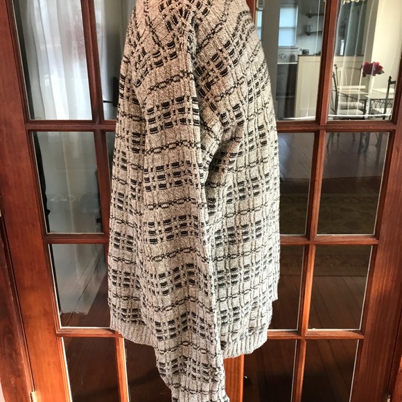 Bill Blass Men’s Sweater - Picture 4 of 7